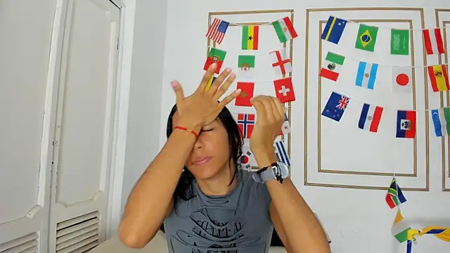 Snapshot of emily_gaviria1 chatting on July 14, 12:11 pm emily gaviria1 online show from July 14, 12:11 pm