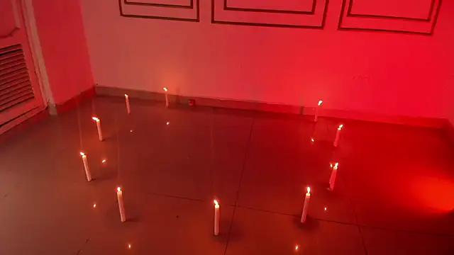 emily gaviria1 online show from April 10, 12:34 pm