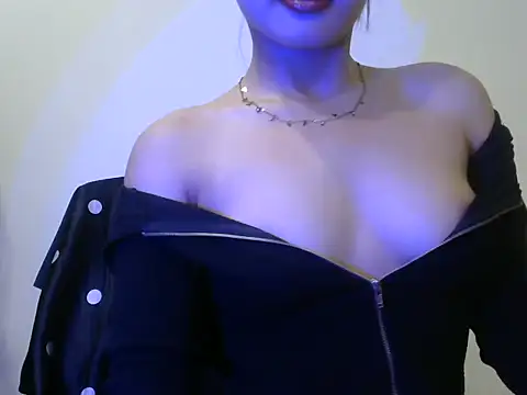 Snapshot of aanya_1010 chatting on July 16, 7:22 pm aanya 1010 online show from July 16, 7:22 pm