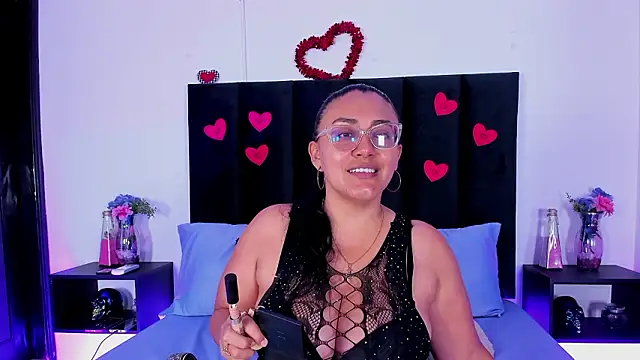 scarlet  ray  online show from March 2, 12:01 pm