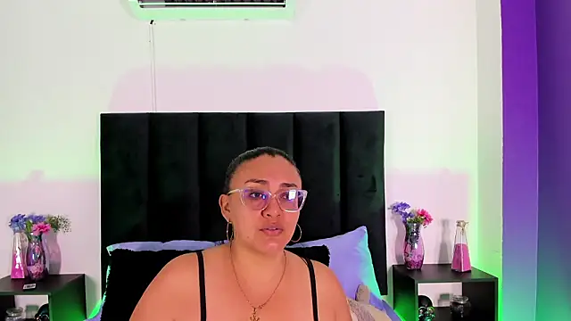 scarlet  ray  online show from March 18, 10:51 am