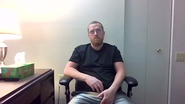 tytheexhibionist online show from April 29, 1:43 am