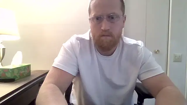 Snapshot of tytheexhibionist chatting on May 4, 2:31 pm tytheexhibionist online show from May 4, 2:31 pm