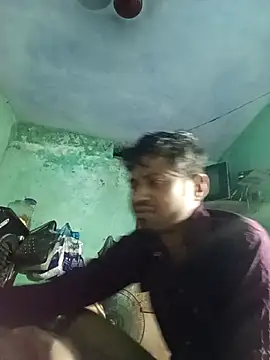 Varun908662 online show from April 18, 7:07 pm