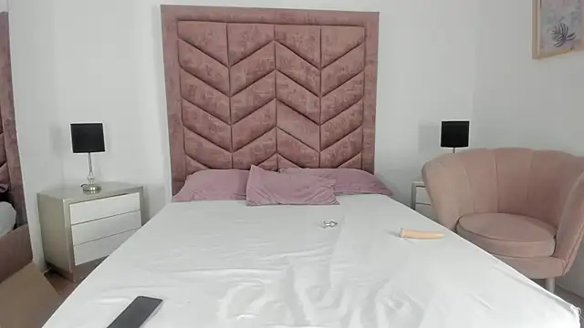 Korall  online show from April 2, 12:56 pm