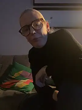 Amelie BlondeXX online show from May 20, 2:41 am