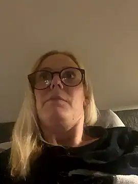 Amelie BlondeXX online show from February 25, 9:25 pm