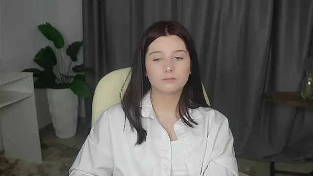 Snapshot of TrudieHeight chatting on February 24, 9:54 am TrudieHeight online show from February 24, 9:54 am