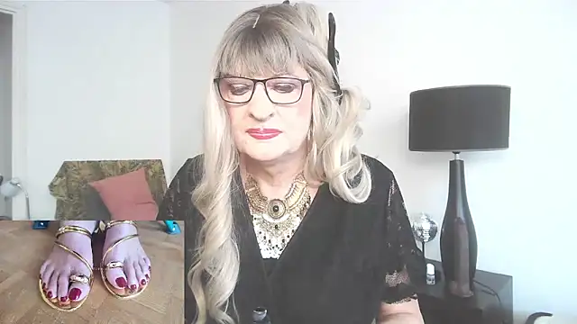 sophyTV online show from April 8, 8:49 am