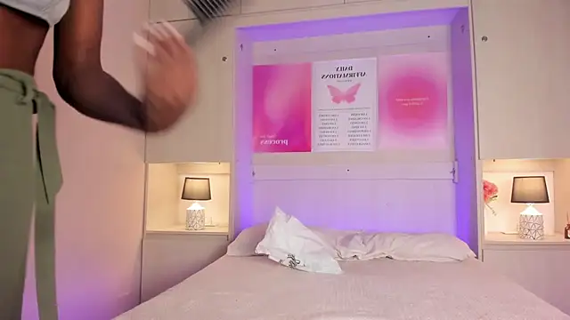 Oshun 444 online show from April 18, 12:07 pm