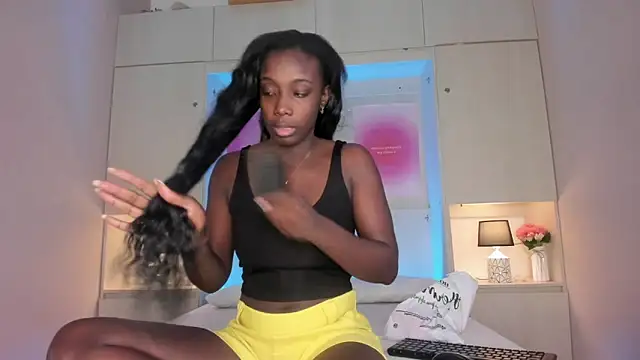Oshun 444 online show from May 8, 12:09 pm
