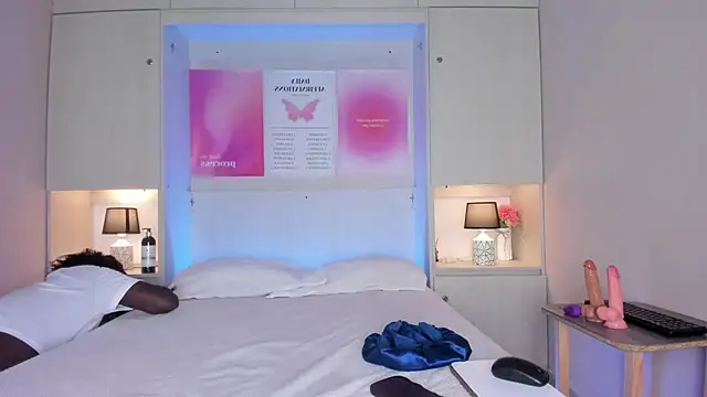 Oshun 444 online show from March 21, 12:20 pm