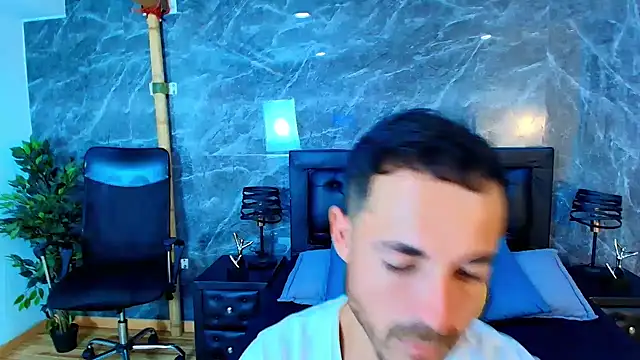 Adams Sanz online show from March 17, 7:39 pm