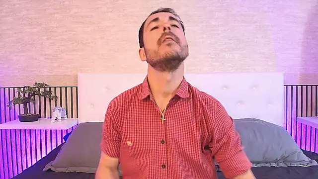 Adams Sanz online show from April 7, 7:15 pm