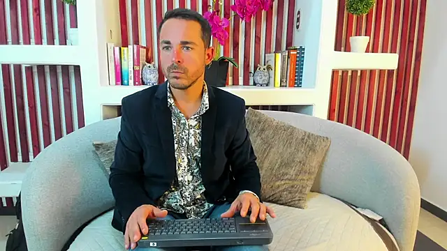 Adams Sanz online show from May 6, 7:51 pm