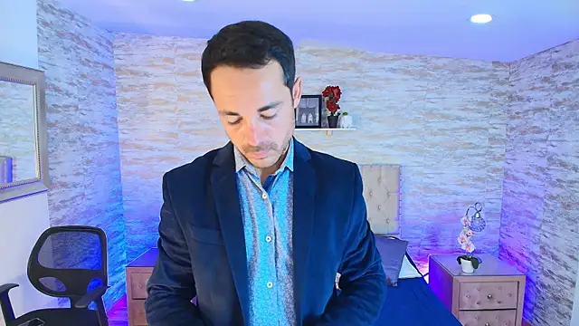 Adams Sanz online show from May 21, 8:39 pm