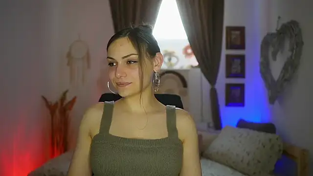 Sidney Sweety online show from May 10, 1:14 pm