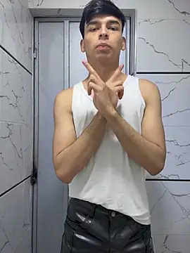 Snapshot of The_Conquer chatting on February 26, 9:15 pm The Conquer online show from February 26, 9:15 pm