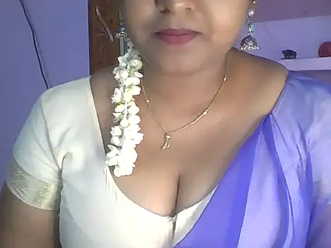 Snapshot of Tamil_Kuttyma chatting on June 3, 1:01 pm Tamil Kuttyma online show from June 3, 1:01 pm