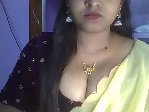 Snapshot of Tamil_Kuttyma chatting on June 1, 1:55 pm Tamil Kuttyma online show from June 1, 1:55 pm