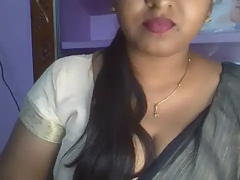 Snapshot of Tamil_Kuttyma chatting on June 21, 4:35 pm Tamil Kuttyma online show from June 21, 4:35 pm