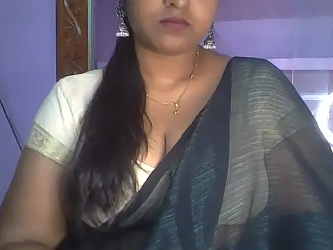 Snapshot of Tamil_Kuttyma chatting on June 10, 12:06 pm Tamil Kuttyma online show from June 10, 12:06 pm