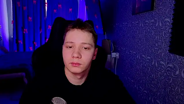 Snapshot of Karl_Night_ chatting on February 24, 6:58 am Karl Night online show from February 24, 6:58 am