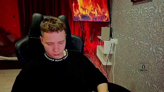 Karl Night  online show from April 14, 5:51 pm