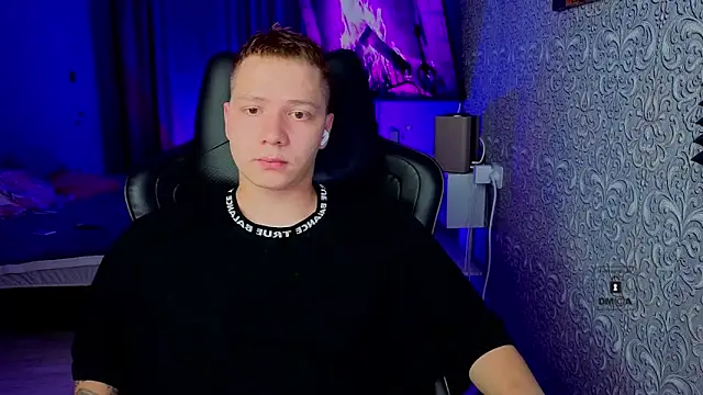 Karl Night  online show from June 16, 7:14 pm