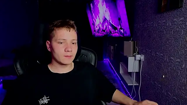 Karl Night  online show from May 14, 6:49 pm
