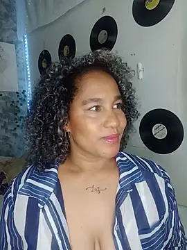 Snapshot of medusafox_ chatting on July 4, 4:52 am medusafox online show from July 4, 4:52 am