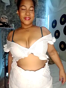 medusafox  online show from April 12, 4:27 am