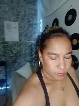 medusafox  online show from May 10, 4:49 am