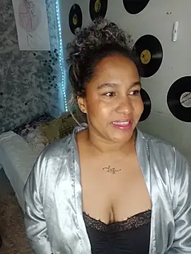 Snapshot of medusafox_ chatting on June 26, 5:13 am medusafox online show from June 26, 5:13 am