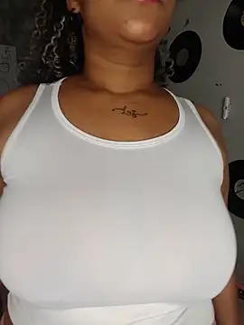 Snapshot of medusafox_ chatting on June 12, 5:05 am medusafox online show from June 12, 5:05 am