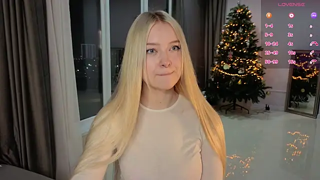 ChristinBland online show from March 4, 9:33 pm