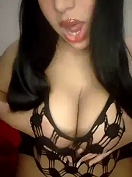 madleen Mm online show from March 24, 1:33 pm