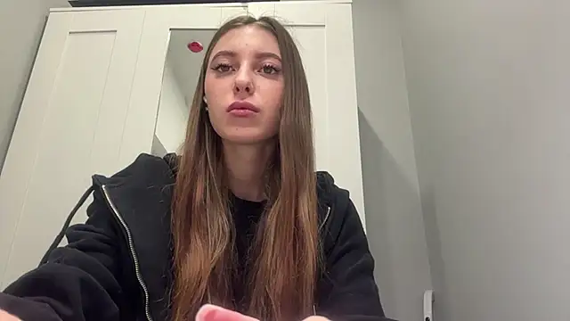 selena favn online show from March 5, 2:08 am