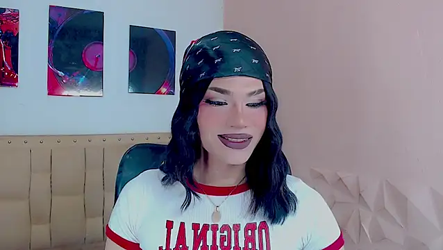 Shadia  Valera  online show from March 8, 4:49 am