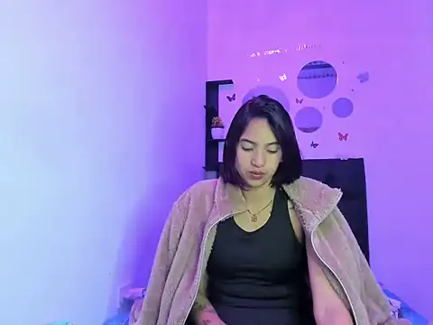 sapphire brown20 online show from June 1, 1:06 am