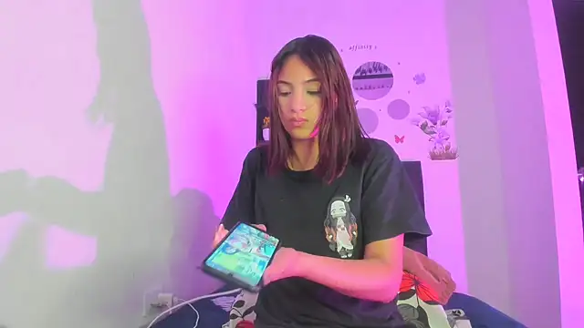 sapphire brown20 online show from March 20, 12:44 am