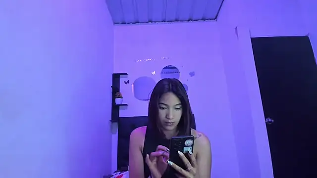 Snapshot of sapphire_brown20 chatting on June 13, 10:08 pm sapphire brown20 online show from June 13, 10:08 pm