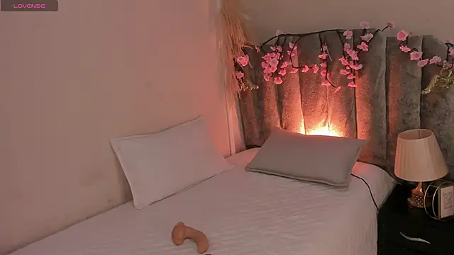 BeckaBlue online show from April 2, 1:07 pm