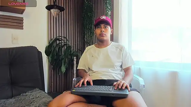 Noha  scott online show from March 12, 2:21 pm