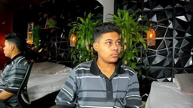 Noha  scott online show from April 13, 11:58 am