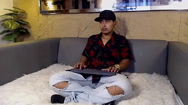 Noha  scott online show from March 11, 2:44 pm