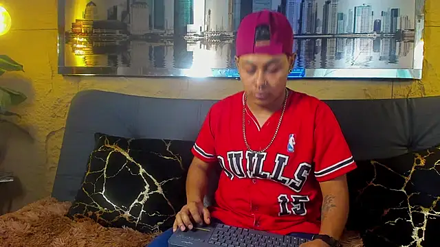 Noha  scott online show from April 17, 3:26 pm