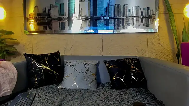 Noha  scott online show from March 29, 2:19 pm