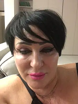 Snapshot of Kleotempt chatting on February 24, 8:21 pm Kleotempt online show from February 24, 8:21 pm