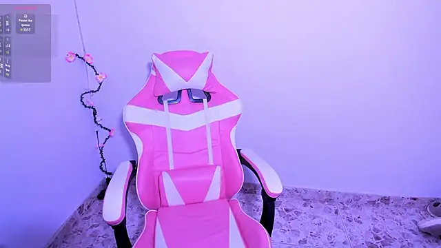 trianna sweet online show from March 3, 11:17 am